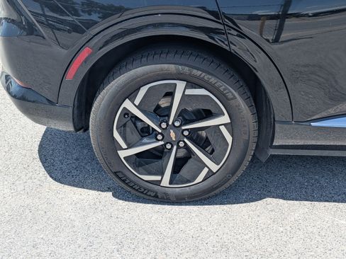 Used 2024 Chevrolet Equinox EV LT FWD image 11
