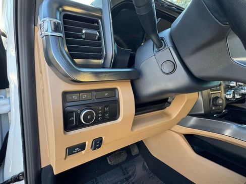 Used 2024 Ford F350 Lariat w/ Sport Appearance Package image 23