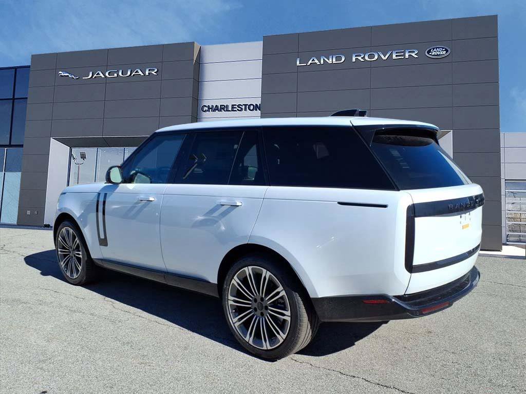 New 2026 Land Rover Range Rover SE AWD/4WD image 3