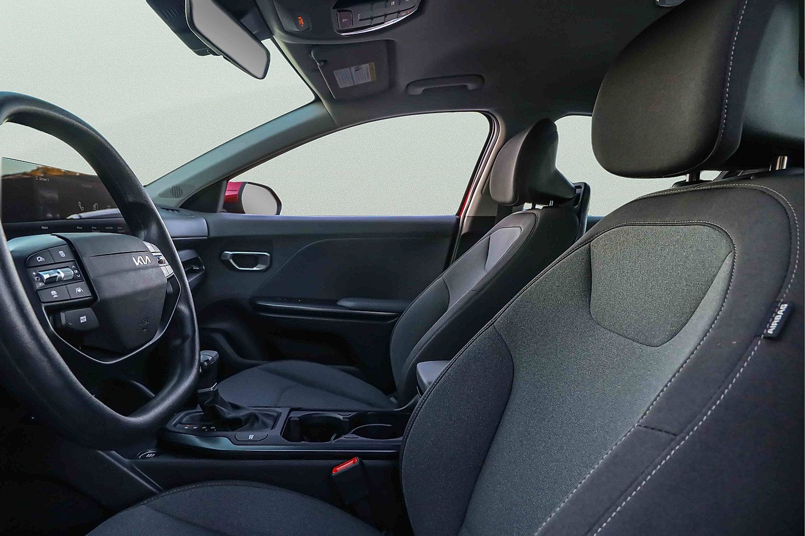 Certified 2025 Kia K4 FWD image 9