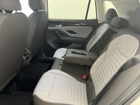 Used 2025 Volkswagen Tiguan S image 28