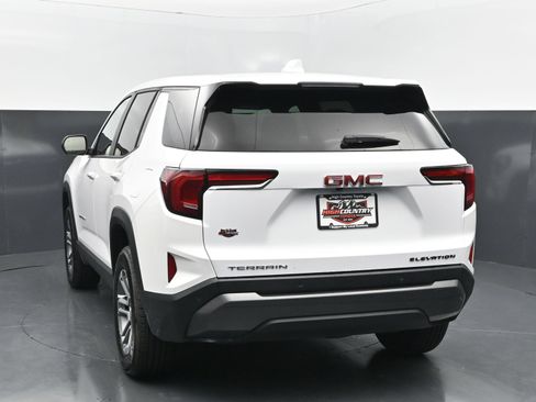 Used 2026 GMC Terrain Elevation FWD image 4