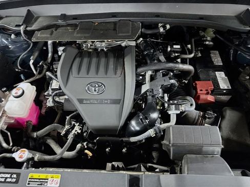 Used 2024 Toyota Grand Highlander XLE image 9