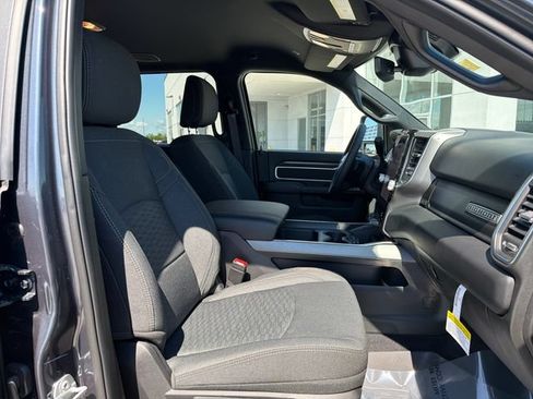 New 2026 RAM 3500 Big Horn AWD/4WD image 31