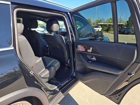 Used 2026 Mercedes-Benz GLS 450 4MATIC image 17