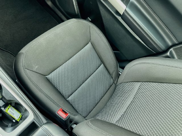 Used 2023 Ford Explorer XLT AWD/4WD image 29