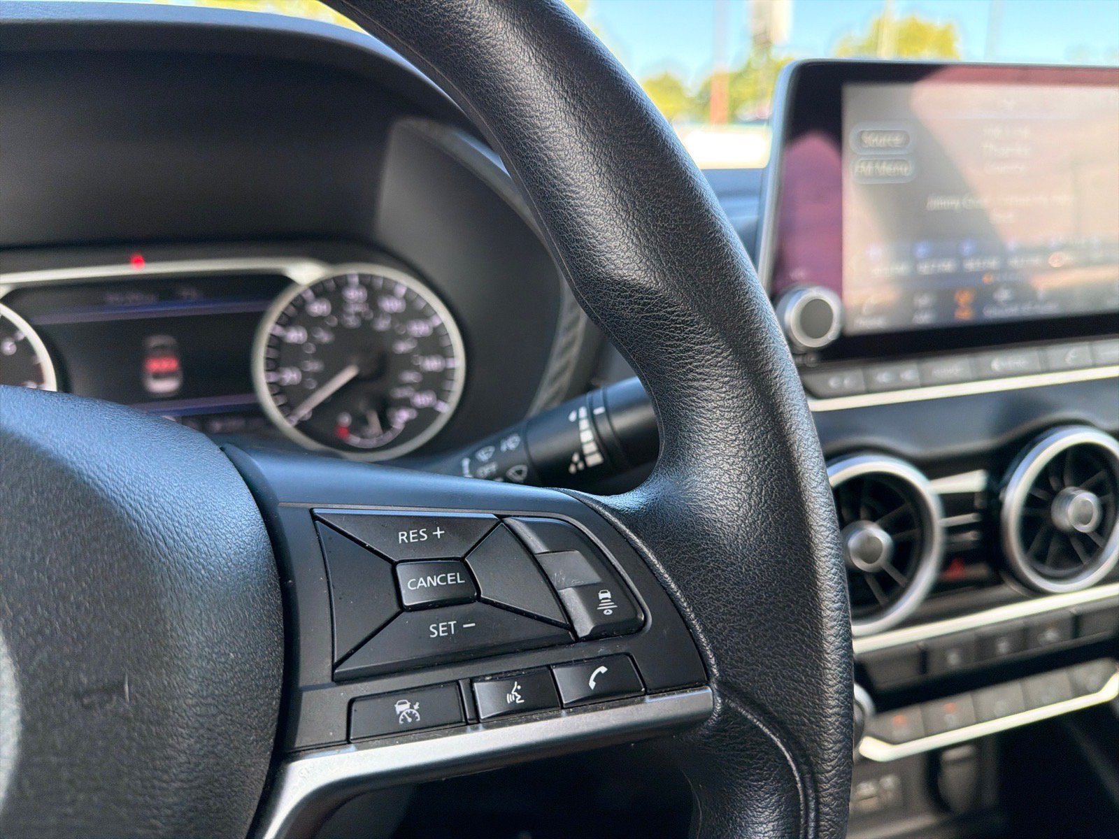 Used 2025 Nissan Sentra SV FWD image 19