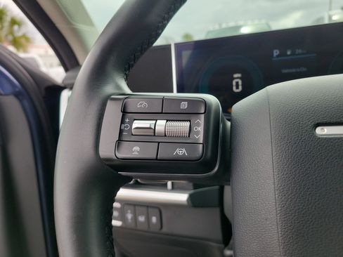 Used 2025 Hyundai Santa Fe SEL AWD/4WD image 19