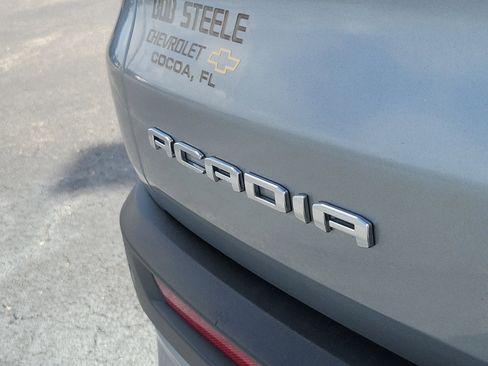 Used 2025 GMC Acadia Elevation image 10