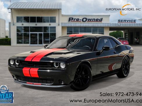 Used 2016 Dodge Challenger R/T Plus image 1