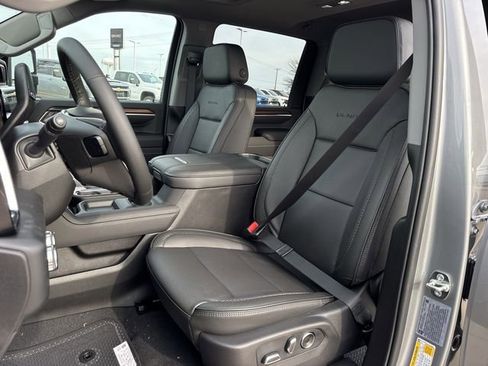 New 2026 GMC Sierra 2500 Denali w/ Denali Reserve Package AWD/4WD image 20