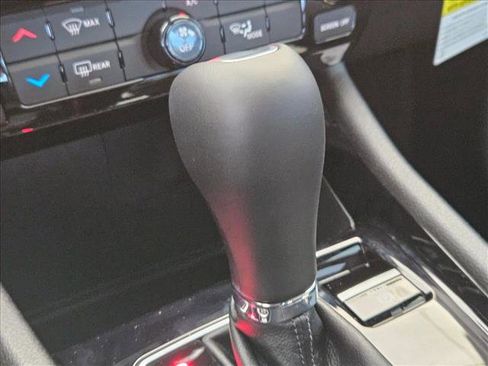 New 2026 Jeep Compass Latitude image 12