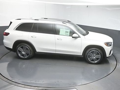 Used 2026 Mercedes-Benz GLS 450 4MATIC image 53