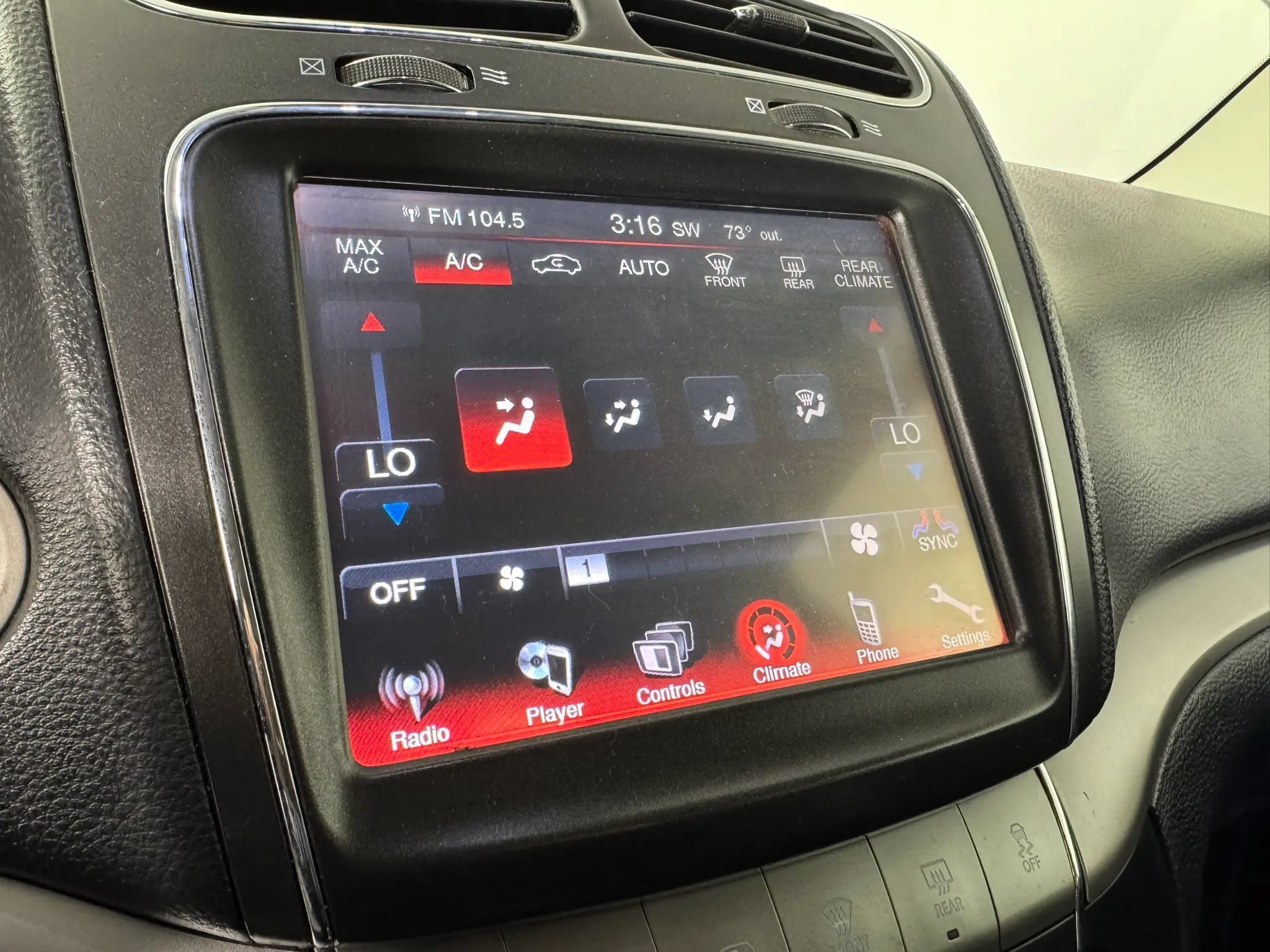 Used 2017 Dodge Journey Crossroad AWD/4WD image 19