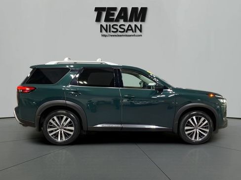 Certified 2022 Nissan Pathfinder Platinum w/ Cargo Package AWD/4WD image 8