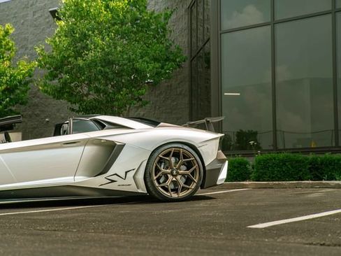 Used 2016 Lamborghini Aventador LP 750-4 Superveloce AWD/4WD image 35
