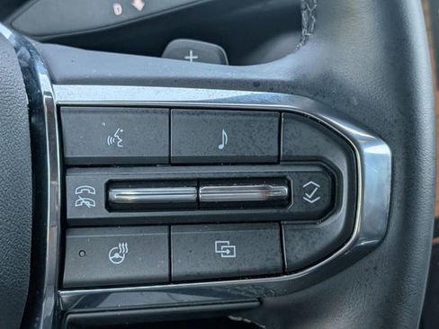 Used 2025 GMC Acadia Elevation FWD image 28