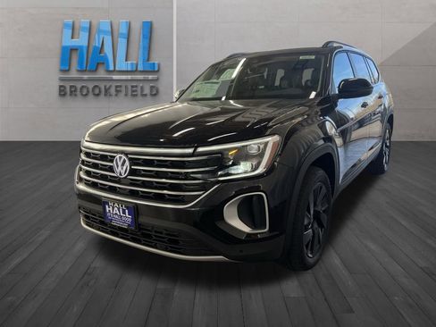 New 2026 Volkswagen Atlas SE image 1