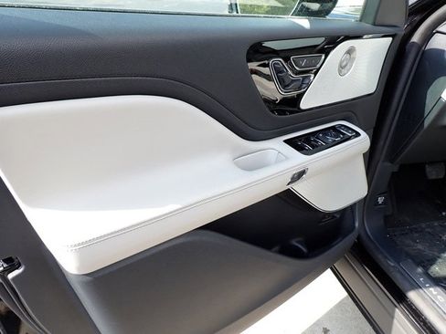 New 2025 Lincoln Aviator Reserve w/ Equipment Group 201A image 19