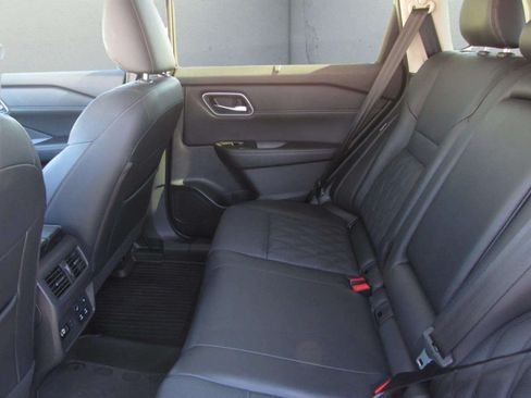 Used 2025 Nissan Rogue Platinum w/ Platinum Premium Package AWD/4WD image 15