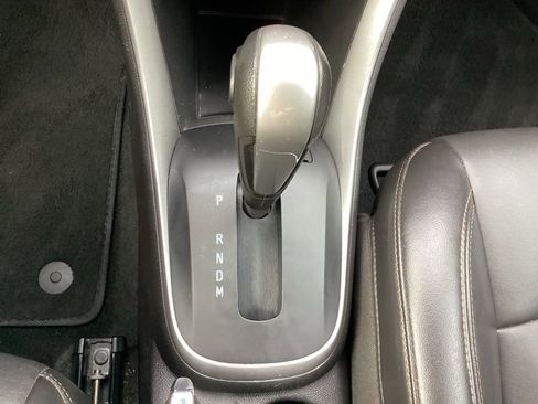 Used 2021 Chevrolet Trax LT w/ Premium Seat Package image 54