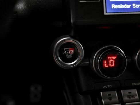 Used 2022 Toyota GR86 Premium w/ ALL Weather Mat Package (TMS) RWD image 24