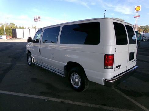 Used 2014 Ford E-350 and Econoline 350 XLT image 8