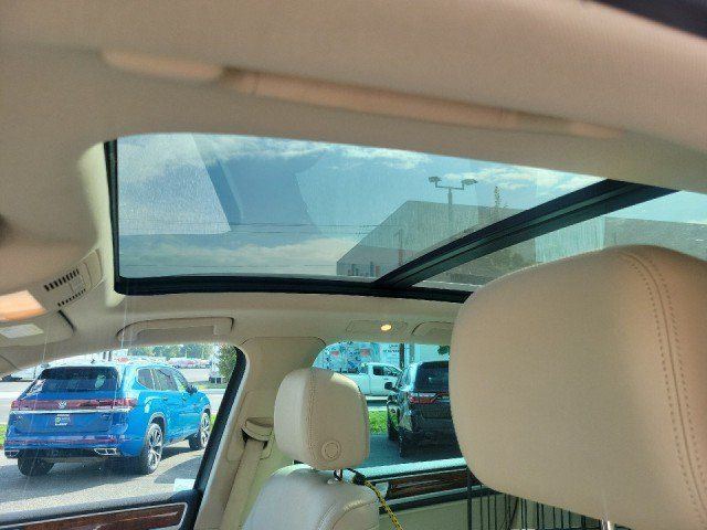 Used 2014 Volkswagen Touareg TDI AWD/4WD image 7