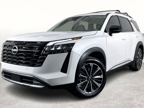 New 2026 Nissan Pathfinder Platinum w/ Cargo Package image 5