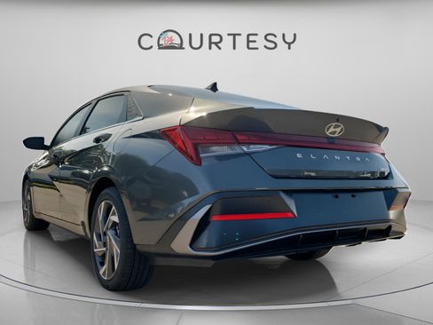 New 2026 Hyundai Elantra Limited image 3