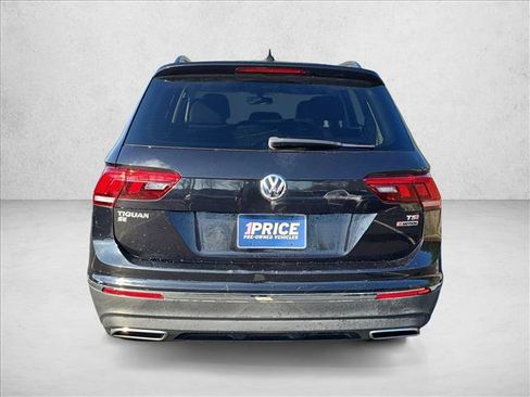 Used 2018 Volkswagen Tiguan SE w/ 3rd Row Seat Package image 6