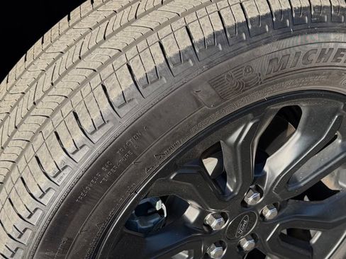 Certified 2024 Ford Maverick XLT w/ XLT Luxury Package image 13