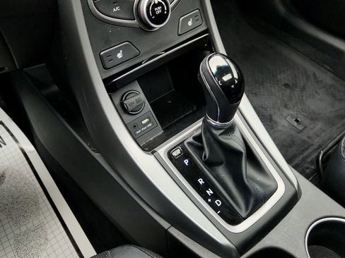 Used 2015 Hyundai Elantra Limited w/ Option Group 05 image 17