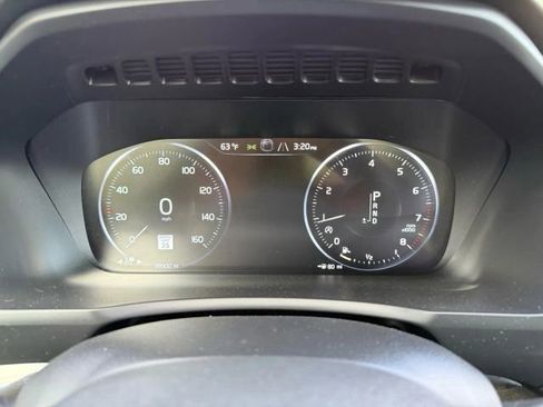 Used 2018 Volvo XC90 T6 Momentum w/ Convenience Package image 17