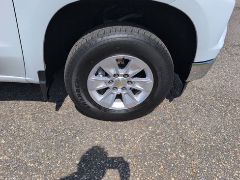 Used 2025 Chevrolet Silverado 1500 W/T RWD image 6