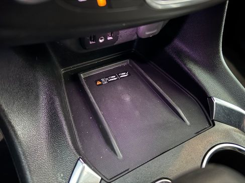 Certified 2023 Chevrolet Traverse LT image 25