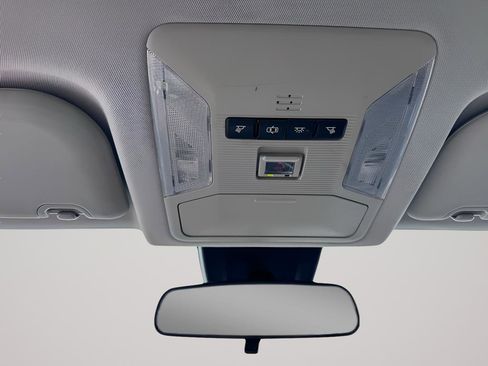 Used 2020 Toyota RAV4 LE image 32