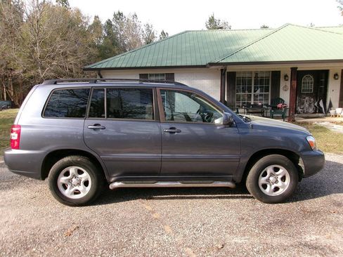 Used 2005 Toyota Highlander 2WD image 3