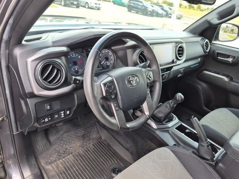 Used 2023 Toyota Tacoma TRD Off-Road AWD/4WD image 10