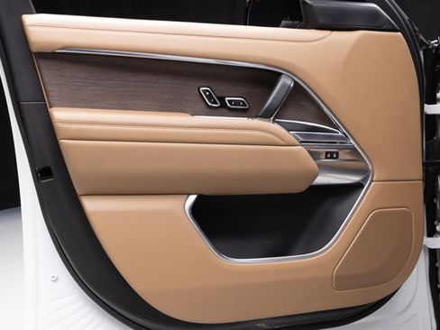 Used 2023 Land Rover Range Rover SE image 44