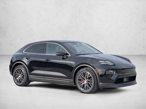 Used 2025 Porsche Macan 4S Electric image 7