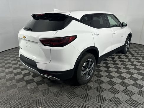 Used 2025 Chevrolet Blazer LT FWD image 8