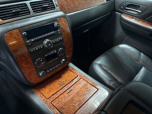 Used 2007 Chevrolet Avalanche LTZ w/ LTZ Preferred Equipment Group image 25