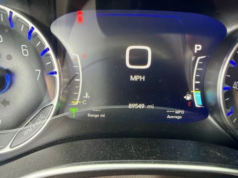 Used 2017 Chrysler Pacifica Touring-L Plus w/ Tire & Wheel Group FWD image 12