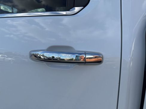 Used 2020 Chevrolet Silverado 2500 High Country w/ Z71 Off-Road Package image 13