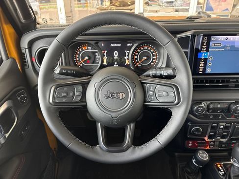 New 2026 Jeep Wrangler Unlimited Rubicon AWD/4WD image 28