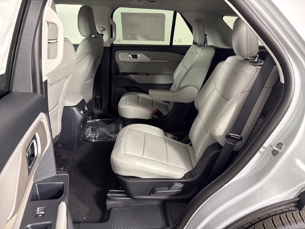 New 2026 Ford Explorer Active w/ Active Comfort Package RWD image 23