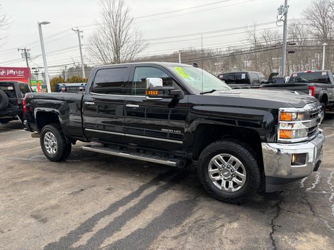 Used 2019 Chevrolet Silverado 3500 LTZ w/ Duramax Plus Package image 5
