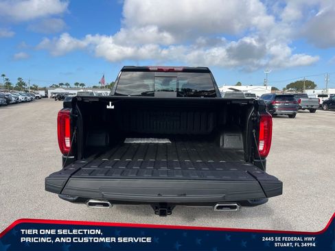 New 2026 GMC Sierra 1500 Denali w/ Denali Reserve Package AWD/4WD image 16