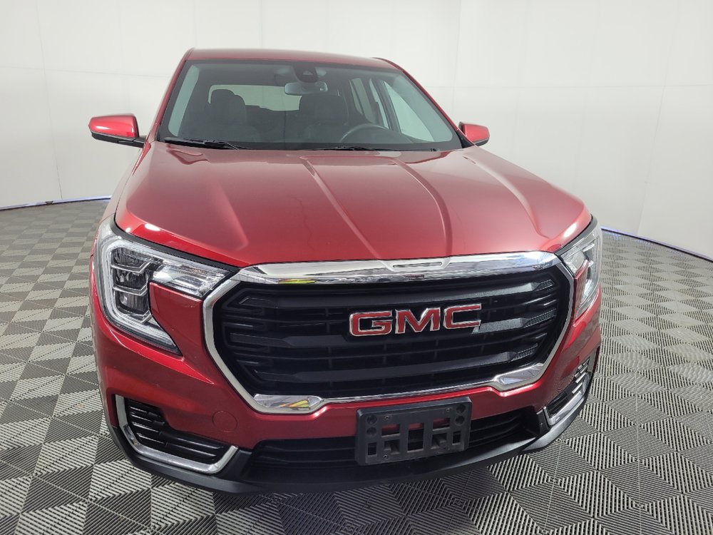 Used 2024 GMC Terrain SLE FWD image 14